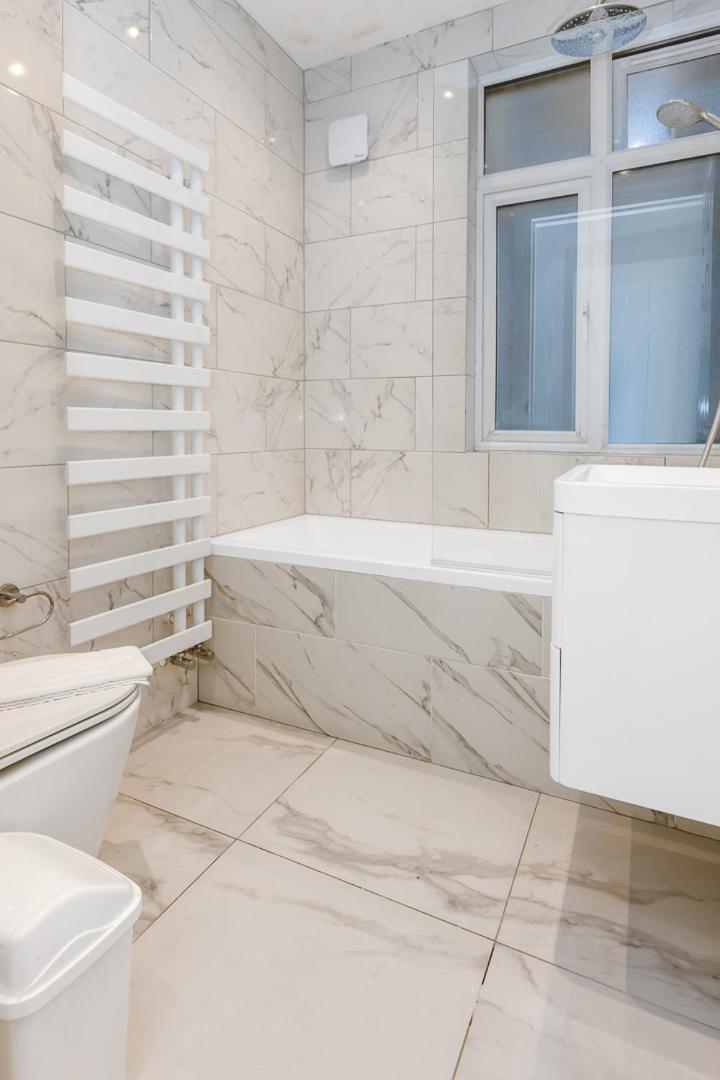 Outstanding 2 Bed Apartment In Central Camden Sleeps 6 Лондон Экстерьер фото